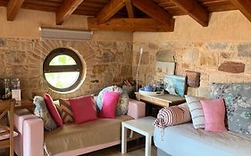 Beautiful 2Nd Floor Penthouse For Young Travelers